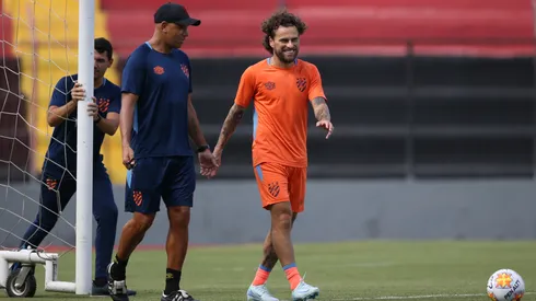 Pepa e Lucas Lima durante treinamento do Sport - Foto: Marlon Costa/AGIF