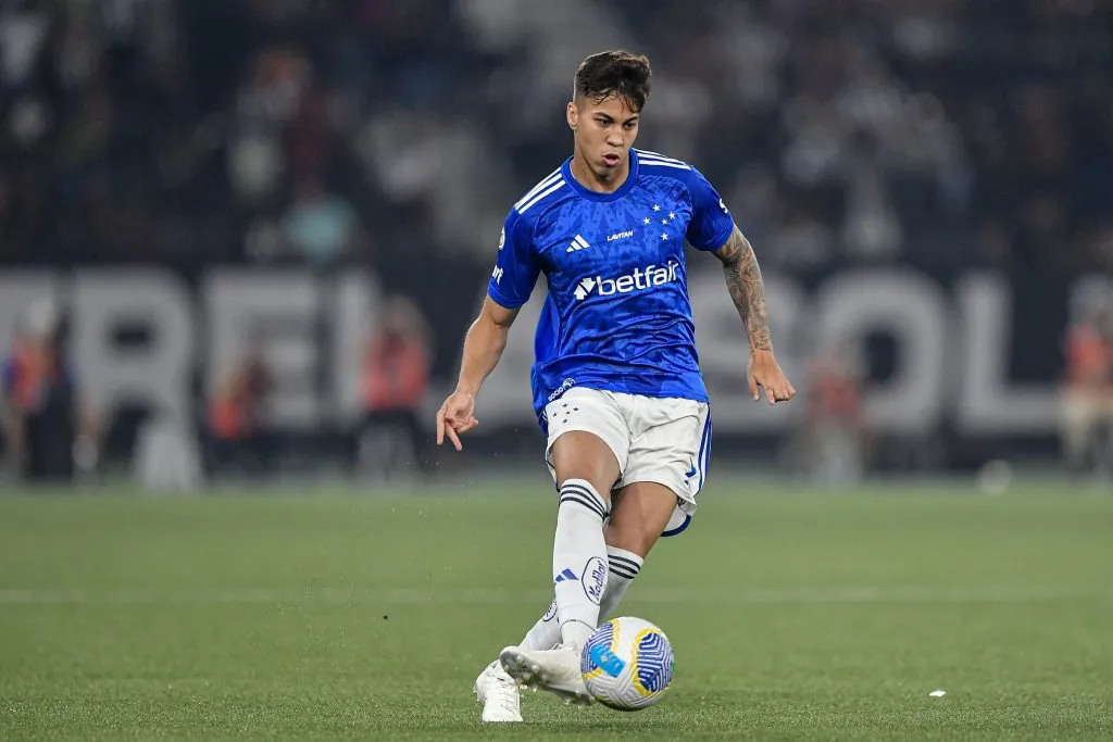 Kaio Jorge jogador do Cruzeiro durante partida contra o Botafogo no Engenhão pelo campeonato Brasileiro A 2024. Foto: Thiago Ribeiro/AGIF