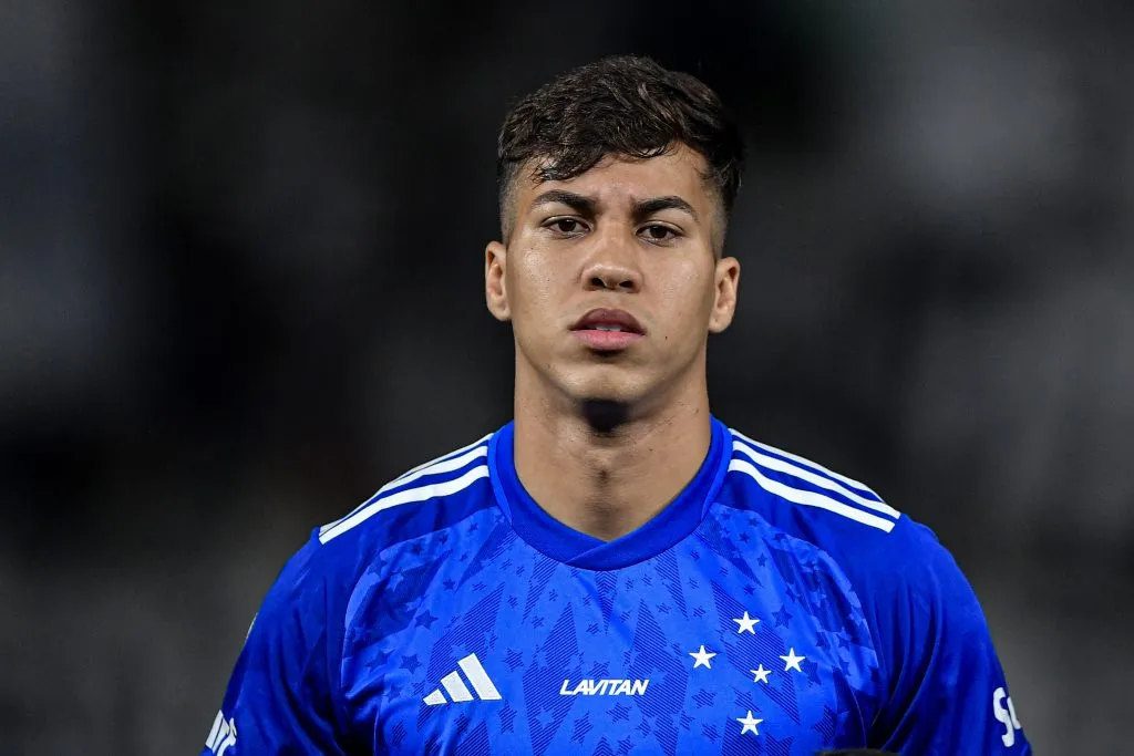 RJ – RIO DE JANEIRO – 27/07/2024 – BRASILEIRO A 2024, BOTAFOGO X CRUZEIRO – Kaio Jorge jogador do Cruzeiro durante partida contra o Botafogo no estadio Engenhao pelo campeonato Brasileiro A 2024. Foto: Thiago Ribeiro/AGIF