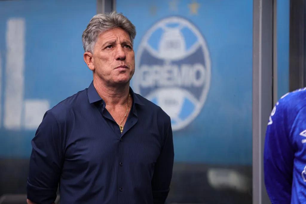 RS – PORTO ALEGRE – 08/12/2024 – BRASILEIRO A 2024, GREMIO X CORINTHIANS – Renato Portaluppi tecnico do Gremio durante partida contra o Corinthians no estadio Arena do Gremio pelo campeonato Brasileiro A 2024. Foto: Maxi Franzoi/AGIF