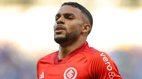 Wanderson jogador do Internacional comemora seu gol durante partida contra o Cruzeiro no estadio Mineirao pelo campeonato Brasileiro A 2023.
