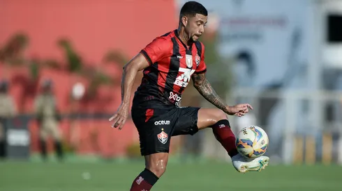 Wellington Rato em ação pelo Vitória em partida contra o Jacuipense no Campeonato Baiano – Foto: Jhony Pinho/AGIF