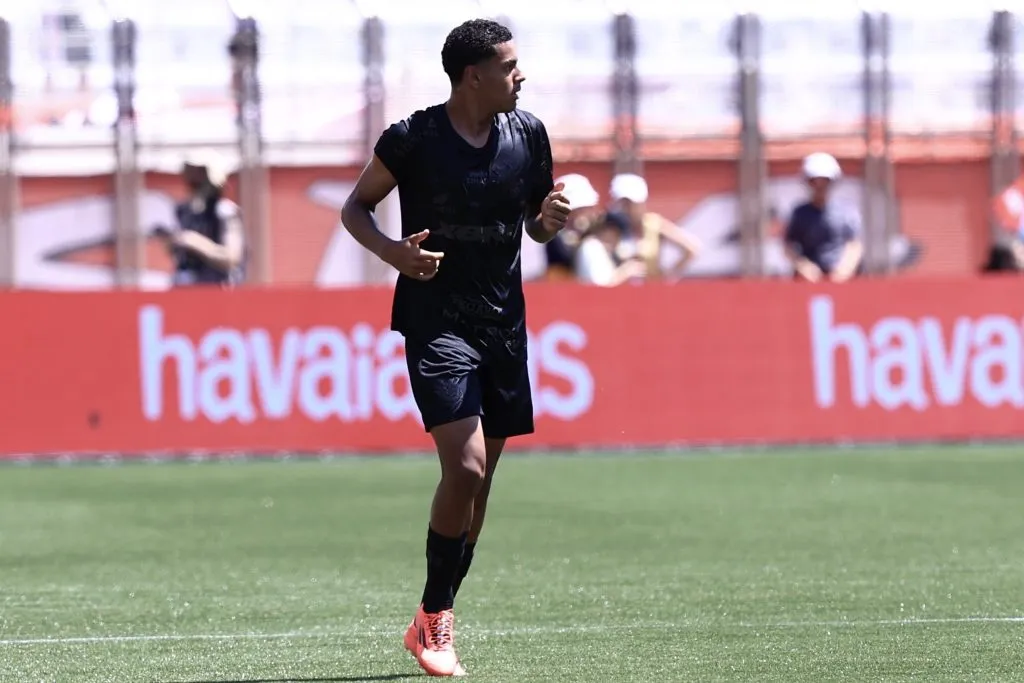 Denner comemorando gol durante partida contra o São Paulo na final da Copa São Paulo de 2025. Foto: Marcello Zambrana/AGIF