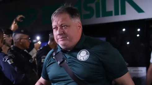 Barros continuará no Palmeiras.