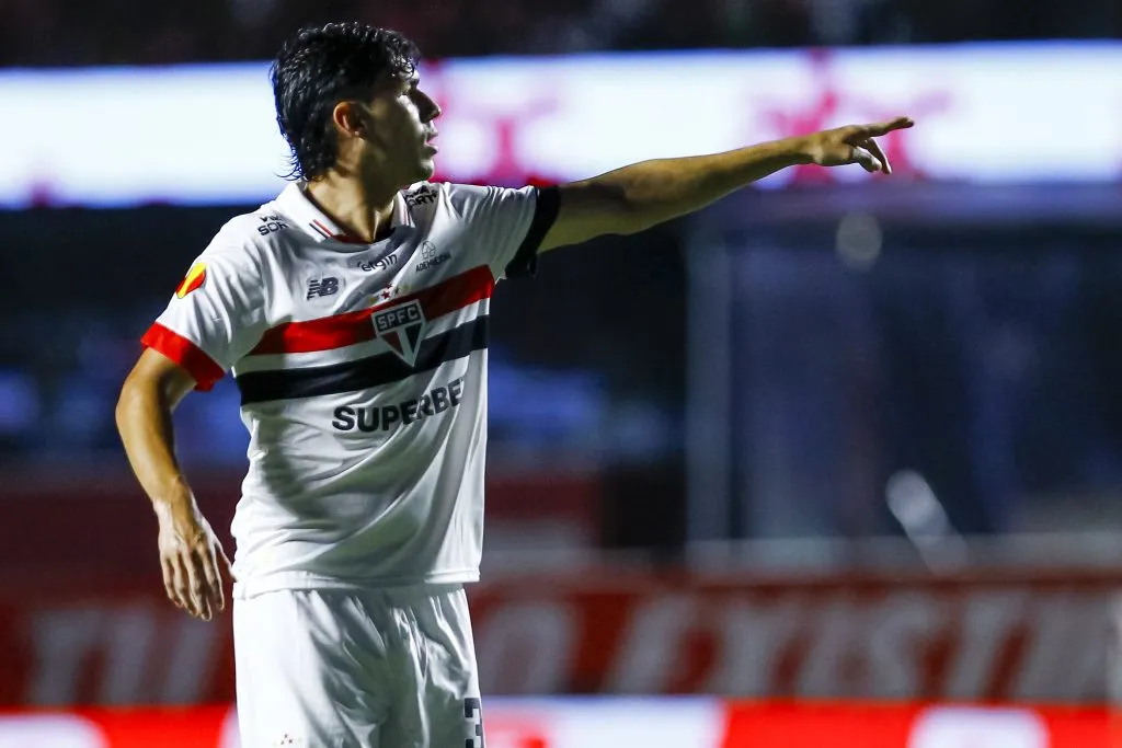 Igor Vinícius é o dono da lateral-direita do São Paulo, mas Ferraresi (foto) deve brigar pela vaga. Foto: Marco Miatelo/AGIF