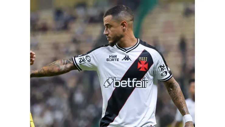 Coutinho durante confronto contra o Madureira no Campeonato Carioca de 2025.