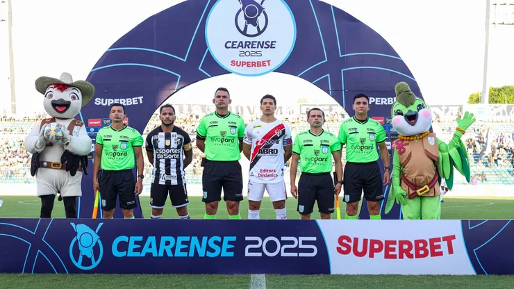 Jogo entre Ferroviário e Ceará no Estádio Presidente Vargas pelo Campeonato Cearense 2025. Foto: Lucas Emanuel/AGIF
