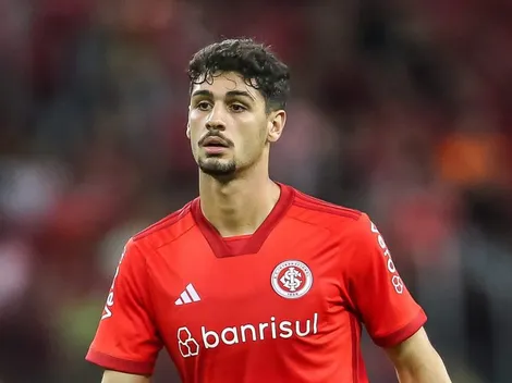 Internacional comemora após proposta 'astronômica' revelada do Wolverhampton por Johnny