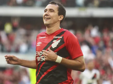 Pablo rescinde com Athlético-PR e acerta com clube da Série A