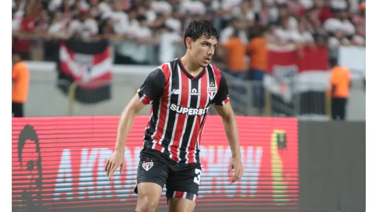Moreira atuando no São Paulo em 2024