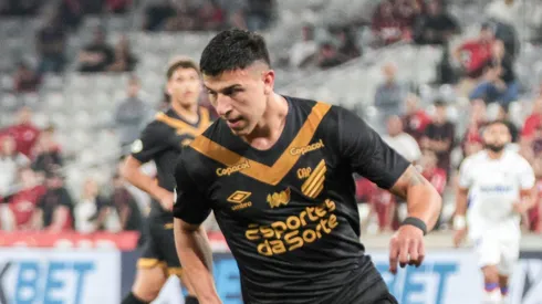 Lucas Esquivel jogador do Athlético-PR