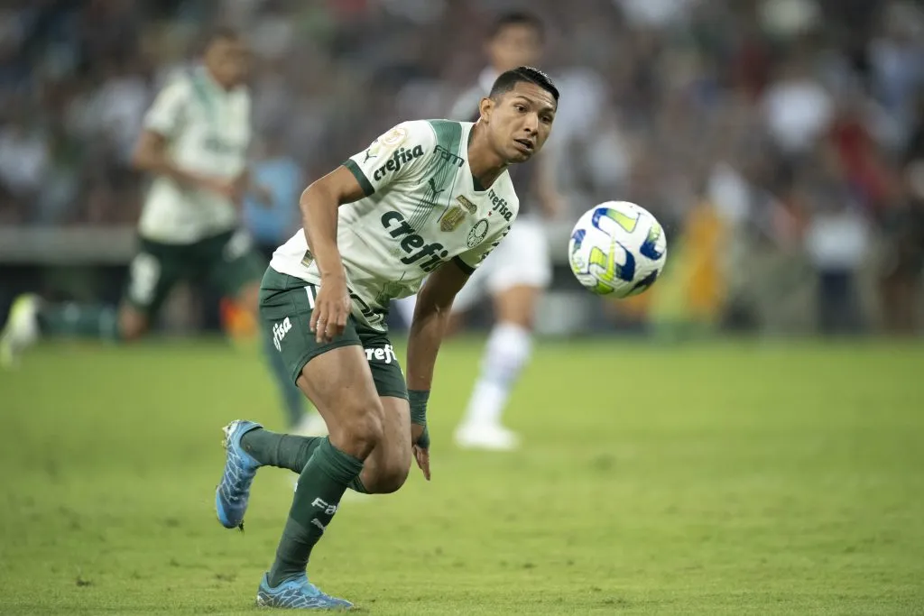 Rony jogador do Palmeiras durante partida contra o Fluminense no estadio Maracana pelo campeonato Brasileiro A 2023. Foto: Jorge Rodrigues/AGIF