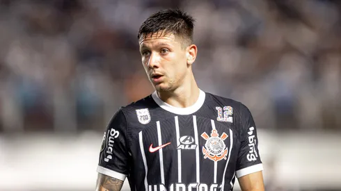 Rodrigo Garro jogador do Corinthians durante partida contra o Santos no estadio Vila Belmiro pelo campeonato Paulista 2024.