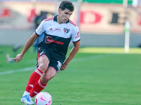 Moreira é anunciado no Porto e manda recado de despedida ao São Paulo