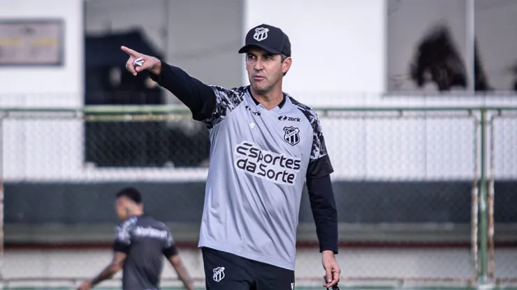 Léo Condé em treino pelo Ceará. Foto: Gabriel Santos - CSC