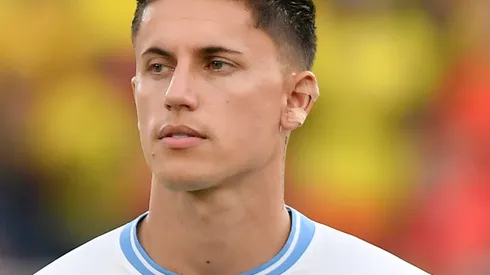 Brian Rodríguez durante partida entre Colômbia e Uruguai nas eliminatórias da Copa do Mundo de 2026.