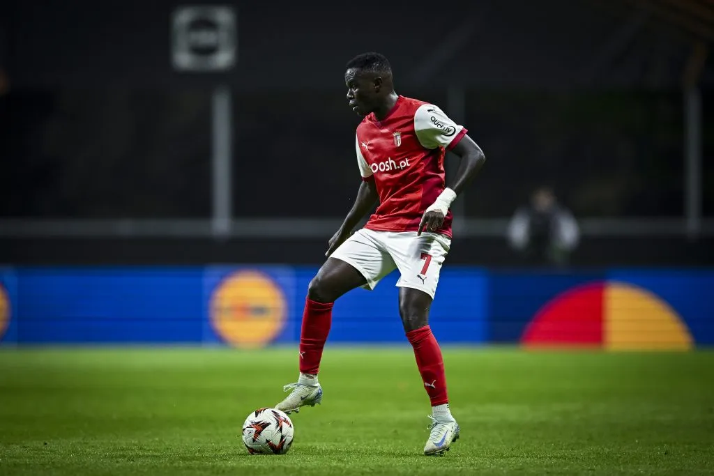 BRAGA, PORTUGAL – NOVEMBER 28: Bruma of SC Braga in action during the UEFA Europa League 2024/25 League Phase MD5 match between SC Braga and TSG 1899 Hoffenheim at Estadio Municipal de Braga on November 28, 2024 in Braga, Portugal. (Photo by Octavio Passos/Getty Images)