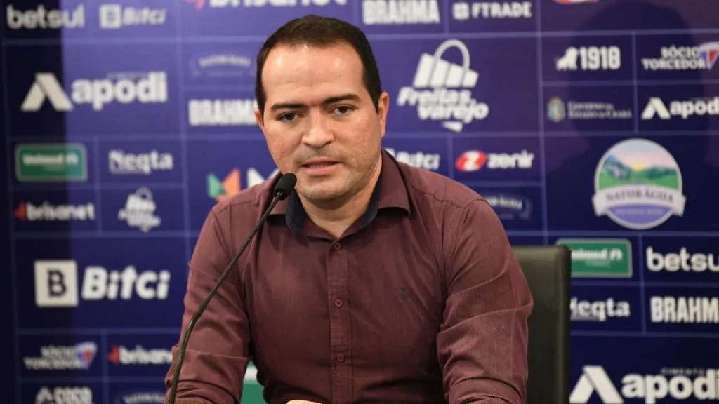 Marcelo Paz em coletiva de imprensa realizada na Arena Castelao. Foto: Kely Pereira/AGIF