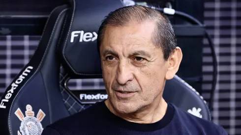 Ramón Díaz durante confronto contra o Velo Clube no Campeonato Paulista de 2025.