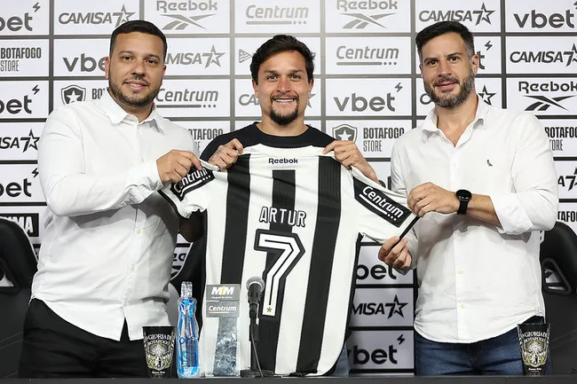 Apresentação de Artur – Foto: Vitor Silva/Botafogo.