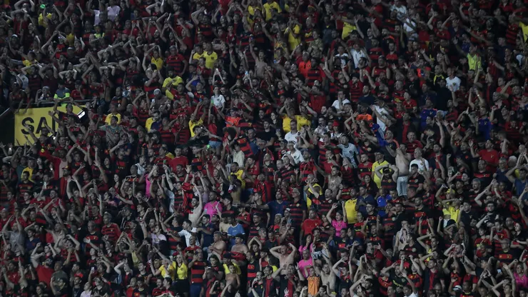 Torcida do Sport na Ilha do Retiro - Foto: Rafael Vieira/AGIF