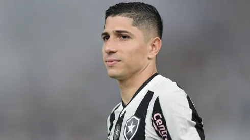 Savarino durante confronto contra o Criciúma no Brasileirão 2024.
