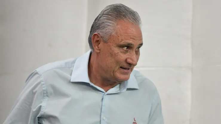 RJ - RIO DE JANEIRO - 29/09/2024 - BRASILEIRO A 2024, FLAMENGO X ATHLETICO-PR - Tite tecnico do Flamengo durante partida contra o Athletico-PR no estadio Maracana pelo campeonato Brasileiro A 2024. Foto: Thiago Ribeiro/AGIF
