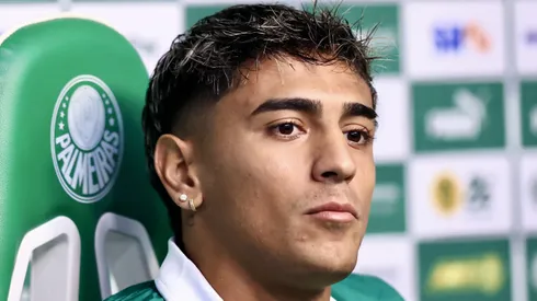 Facundo Torres durante sua apresentacao oficial como jogador do Palmeiras em coletiva de imprensa realizada no CT Academia de Futebol.
