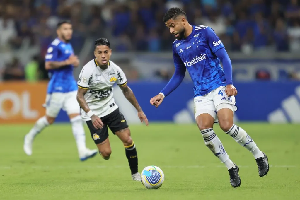 João Marcelo durante partida contra o Criciúma no Campeonato Brasileiro A 2024. Foto: Gilson Lobo/AGIF