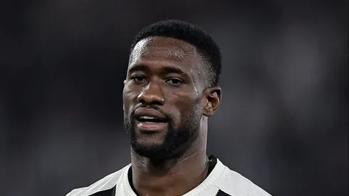 Bastos não jogou pelo Botafogo na Supercopa.