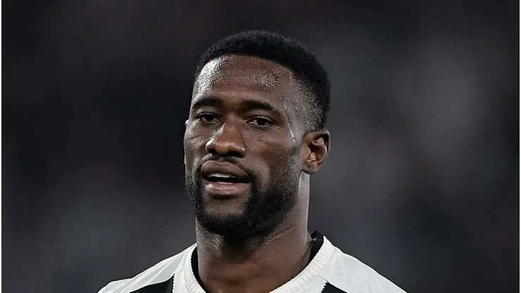 Bastos não jogou pelo Botafogo na Supercopa.