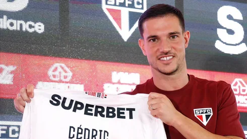 Cédric Soares virou assunto - Foto: Rubens Chiri / São Paulo FC.