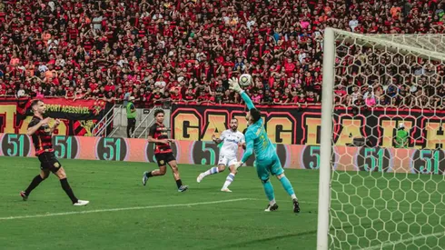 Moisés em ação pelo Fortaleza contra o Sport na semifinal da Copa do Nordeste 2024 – Foto: Leonardo Moreira/Fortaleza EC