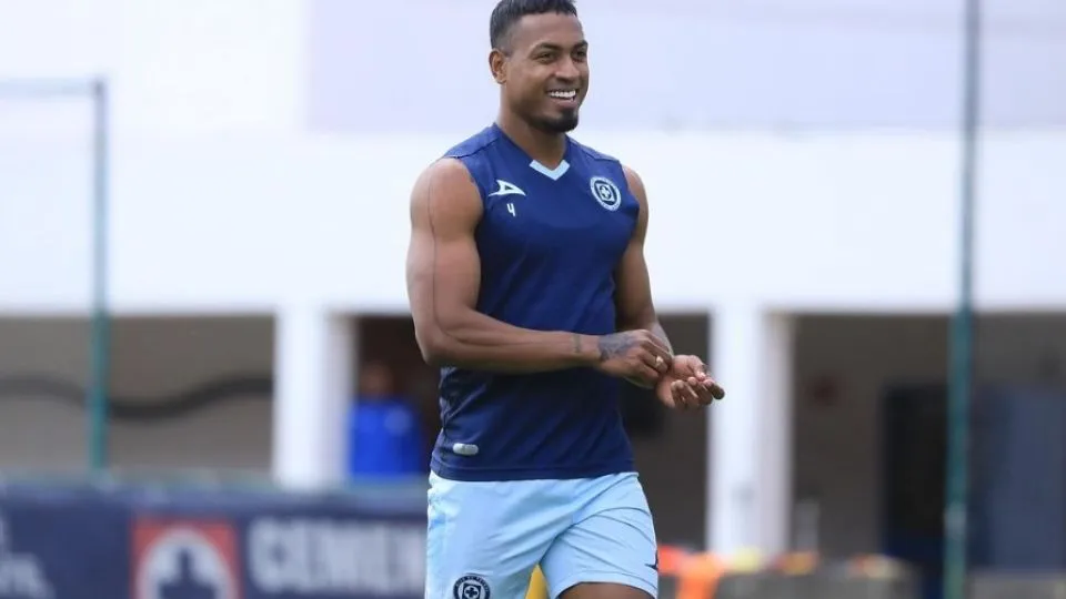 Willer Ditta é mais um alvo do Grêmio para reforçar sua defesa. Foto: Reprodução/Cruz Azul