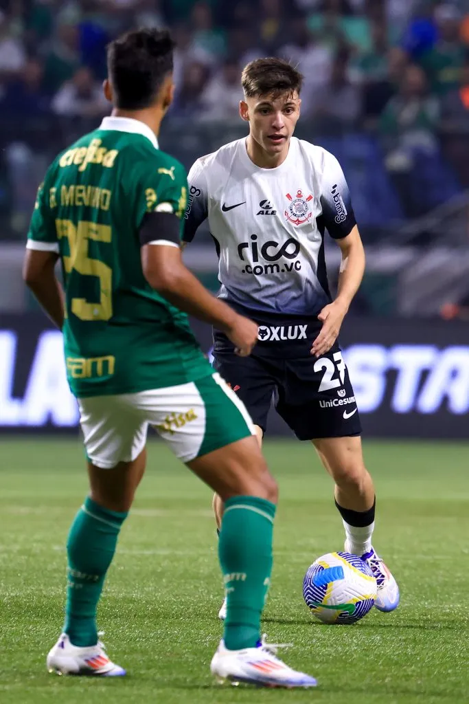 SP – SAO PAULO – 01/07/2024 – BRASILEIRO A 2024, PALMEIRAS X CORINTHIANS – Breno Bidon jogador do Corinthians durante partida contra o Palmeiras no estadio Arena Allianz Parque pelo campeonato Brasileiro A 2024. Foto: Marcello Zambrana/AGIF