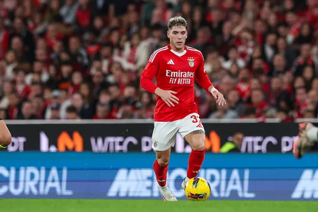 Benjamín Rollheiser atuando no Benfica-POR –  (Photo by Carlos Rodrigues/Getty Images)