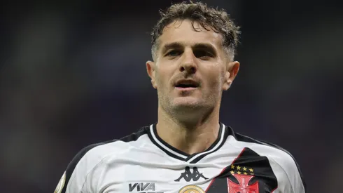 Vegetti jogador do Vasco comemora seu gol durante partida contra o Cruzeiro no estadio Mineirao pelo campeonato Brasileiro A 2024.