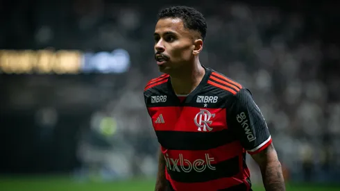 MG – BELO HORIZONTE – 03/07/2024 – BRASILEIRO A 2024, ATLETICO-MG X FLAMENGO – Allan jogador do Flamengo durante partida contra o Atletico-MG no estadio Arena MRV pelo campeonato Brasileiro A 2024. Foto: Fernando Moreno/AGIF