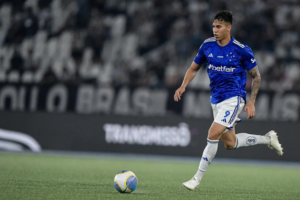 Kaio Jorge jogador do Cruzeiro durante partida contra o Botafogo pelo campeonato Brasileiro A 2024. Foto: Thiago Ribeiro/AGIF