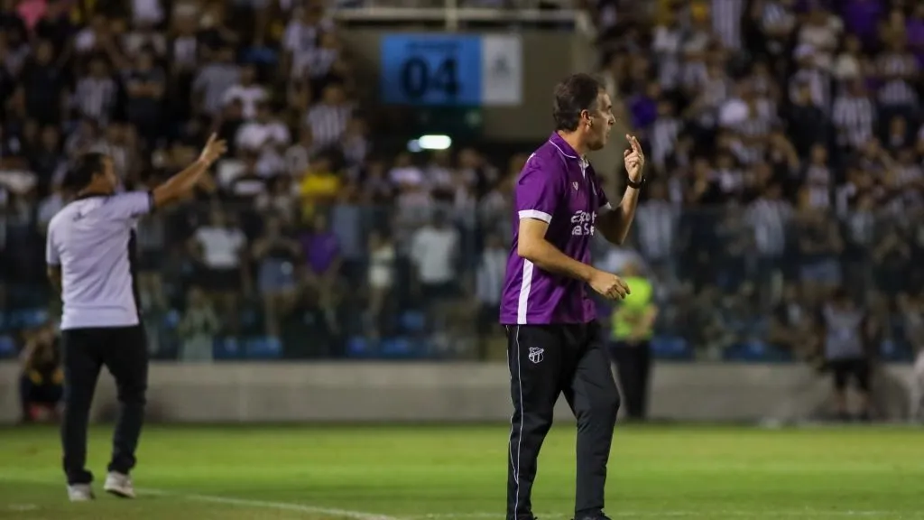 Léo Condé, técnico do Ceará, em partida contra o Iguatu no Campeonato Cearense 2025