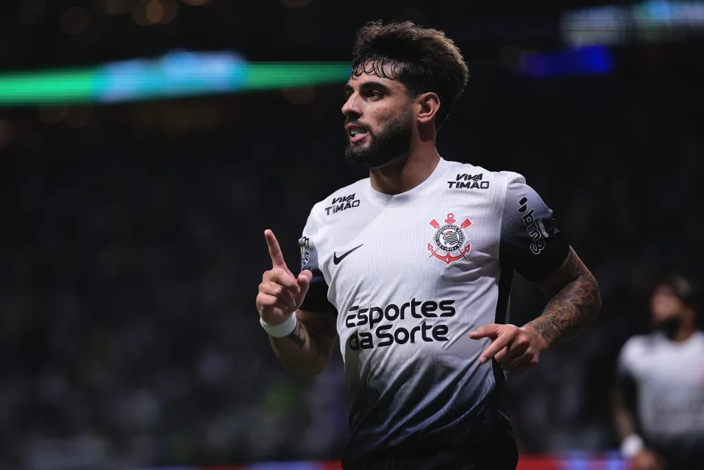 Yuri Alberto comemorando gol durante partida contra o Palmeiras no Campeonato Paulista 2025. Foto: Ettore Chiereguini/AGIF