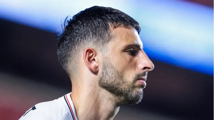 Calleri falou sobre Rafinha no São Paulo.