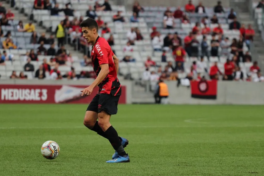 Léo Cittadini durante partida contra o Cascavel no Campeonato Paranaense 2020. Foto: Joao Vitor Rezende Borba/AGIF