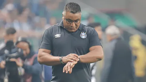 Roger Machado, ex-técnico do Grêmio, durante partida pelo campeonato Brasileiro B 2022. Foto: Maxi Franzoi/AGIF