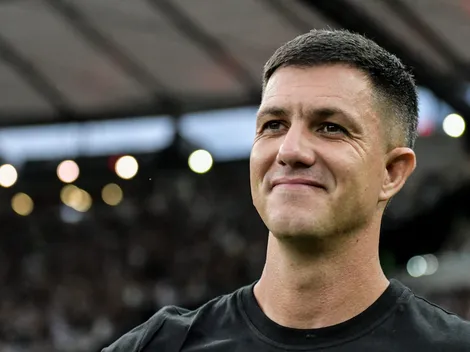 Barbieri aprova e Athletico-PR avança por zagueiro europeu destaque na Inglaterra