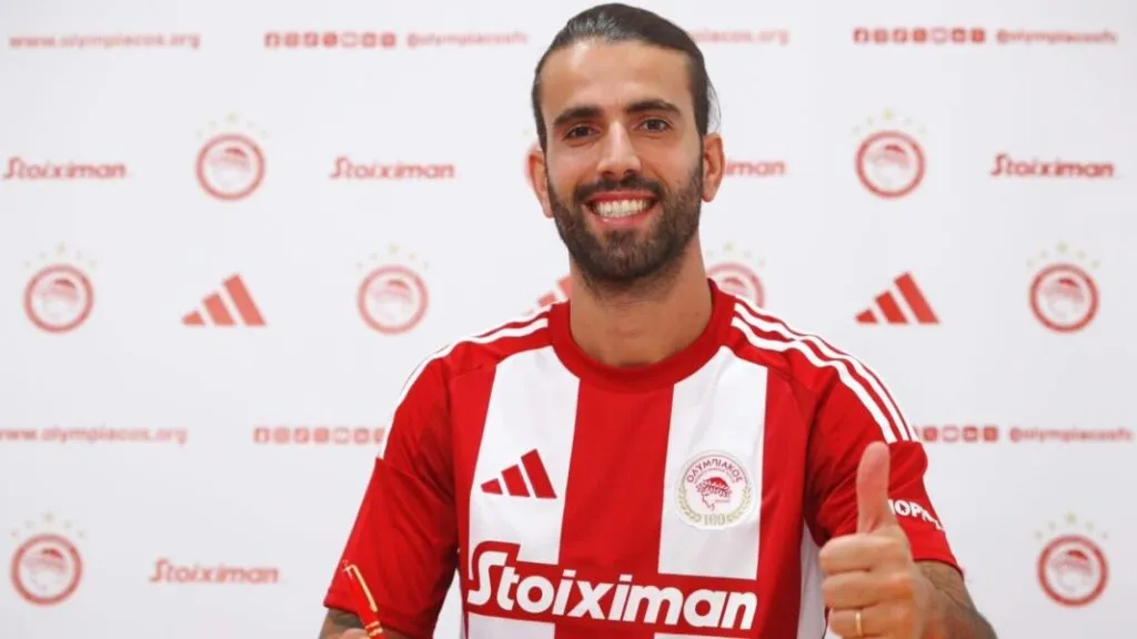 Diogo Oliveira no Olympiacos. Foto: Olympiacos FC