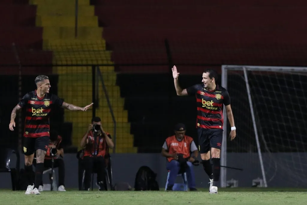 Pablo, jogador do Sport, durante a partida entre Sport e Maguary na Ilha do Retiro em Recife (PE), pelo campeonato pernambucano 2025. Foto: Marlon Costa/AGIF