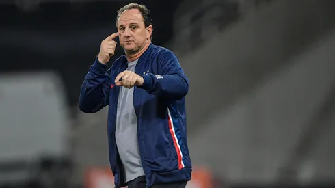 Rogério Ceni no Bahia durante partida pelo Brasileirão Série A 2024 - Foto: Thiago Ribeiro/AGIF
