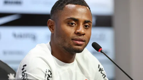 Diego Palacios durante apresentação no Corinthians em janeiro de 2024.