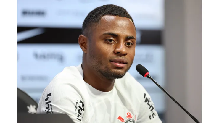 Diego Palacios durante apresentação no Corinthians em janeiro de 2024.
